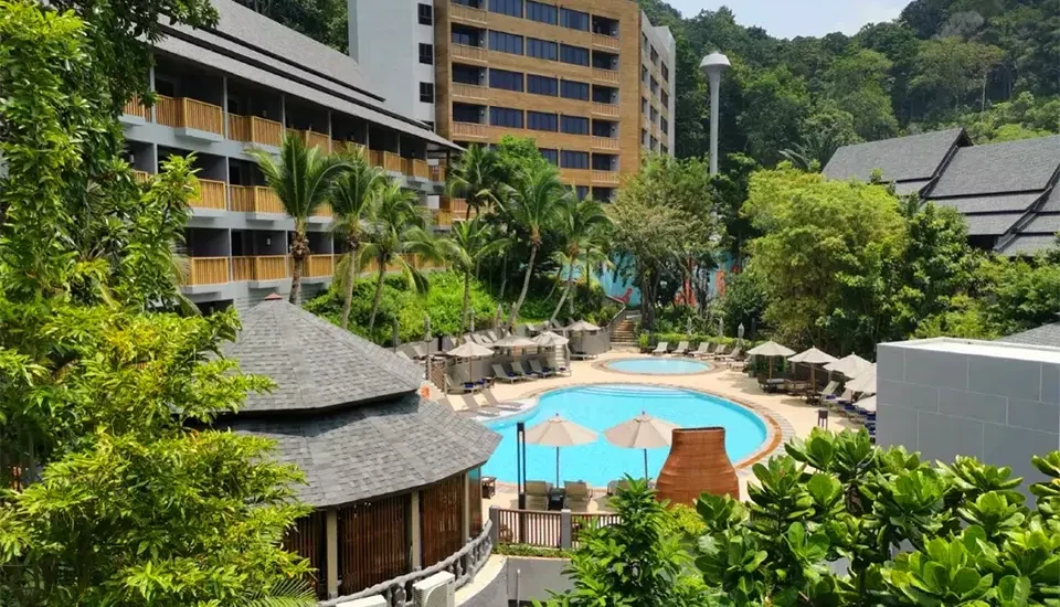 هتل هالیدی این ریزورت کرابی